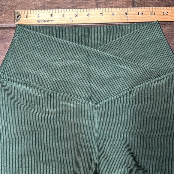❤️3/$30 Offline by Aerie Ribbed HiRise Leggings - Picture 6 of 9